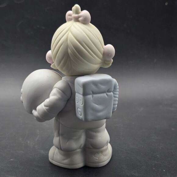 Precious Moments Astronaut Figurine 1991 The Club That's Out of This World - Picture 3 of 7